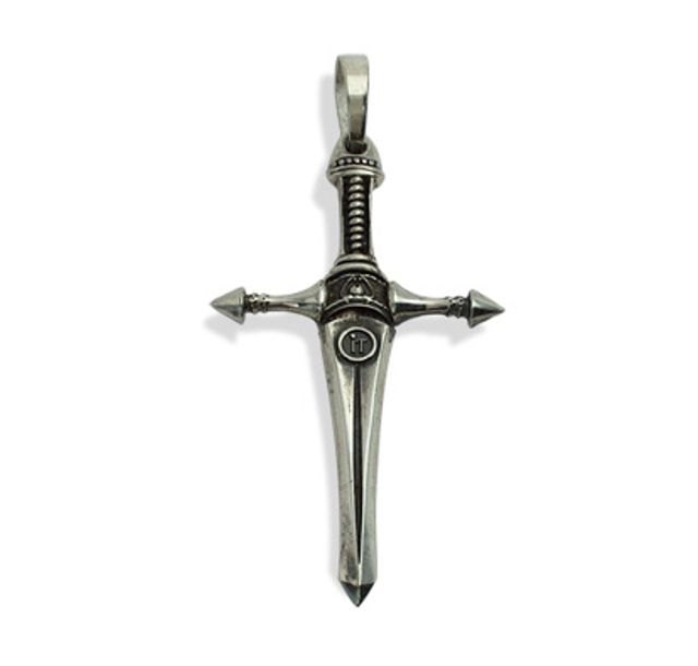 Сребърен кръст меч