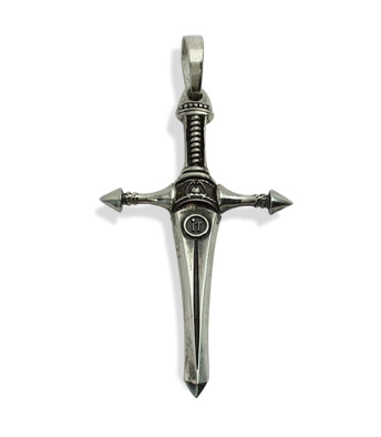Сребърен кръст меч