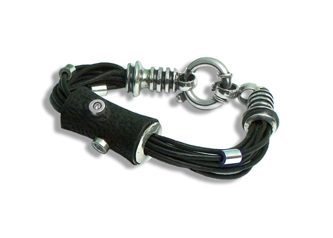 Гривна от сребро и чемширово дърво с кожа