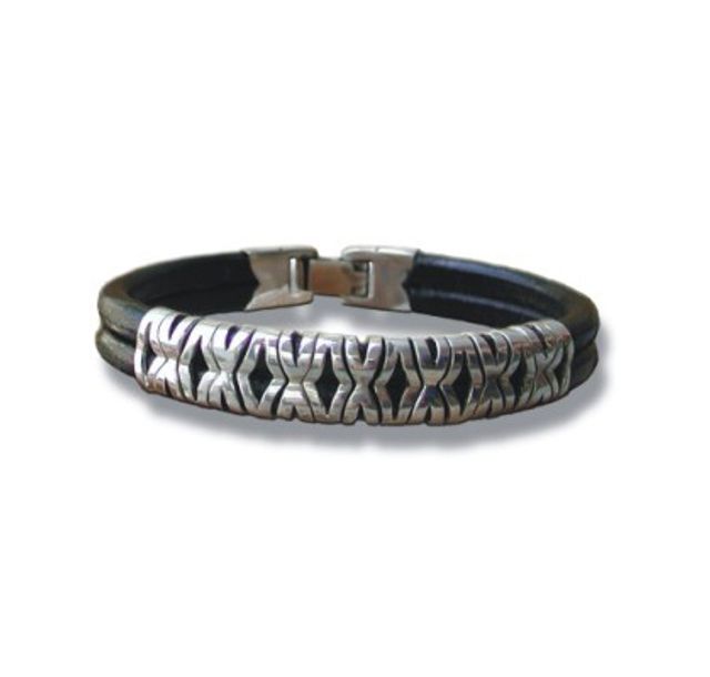 Гривна от сребро и естествена кожа