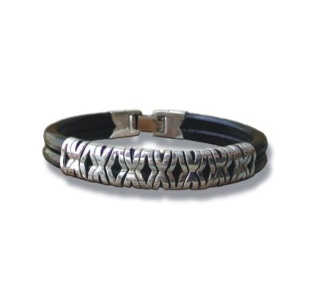 Гривна от сребро и естествена кожа