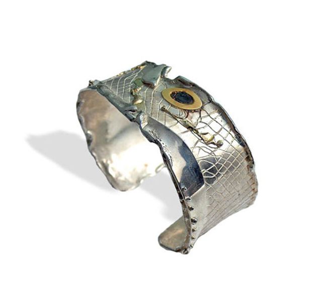 Ръчно изработена сребърна гривна