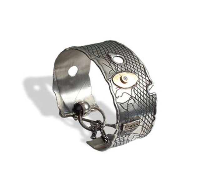 Ръчно изработена сребърна гривна