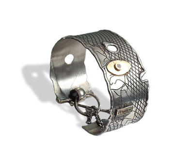 Ръчно изработена сребърна гривна