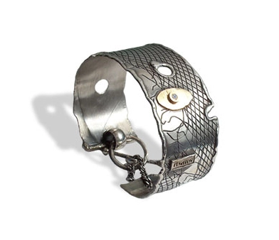 Ръчно изработена сребърна гривна