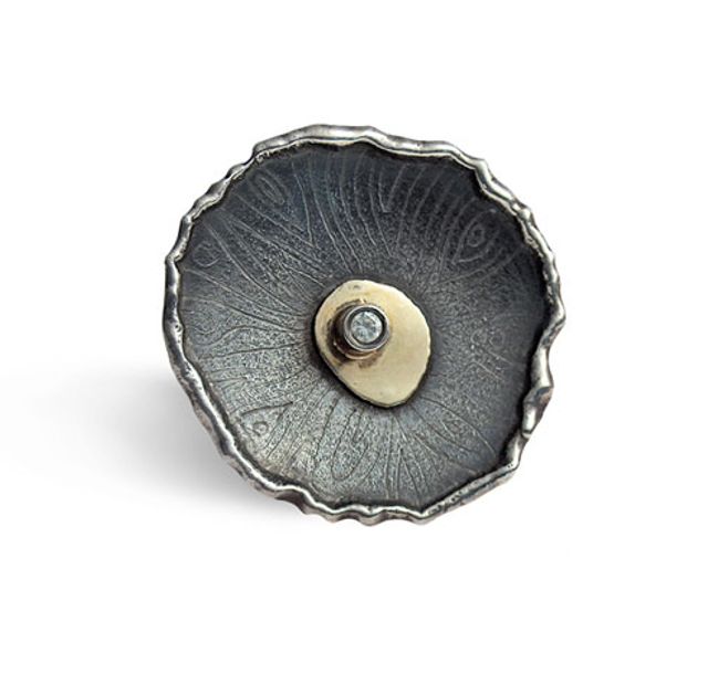 Сребърен пръстен с кубичен циркон и златна апликация