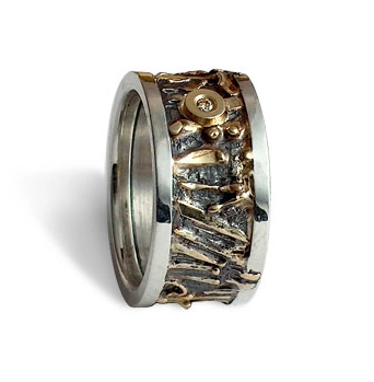 Сребърен пръстен със златни апликации и инкрустиран брилянт