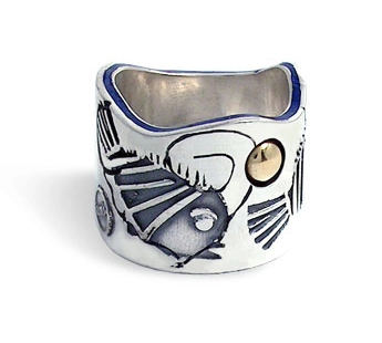 Сребърен пръстен, инкрустиран със злато и емайли от лазурит