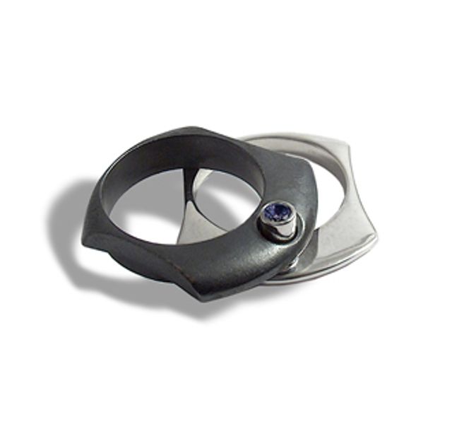 Сребърен пръстен със естествен Сапфир