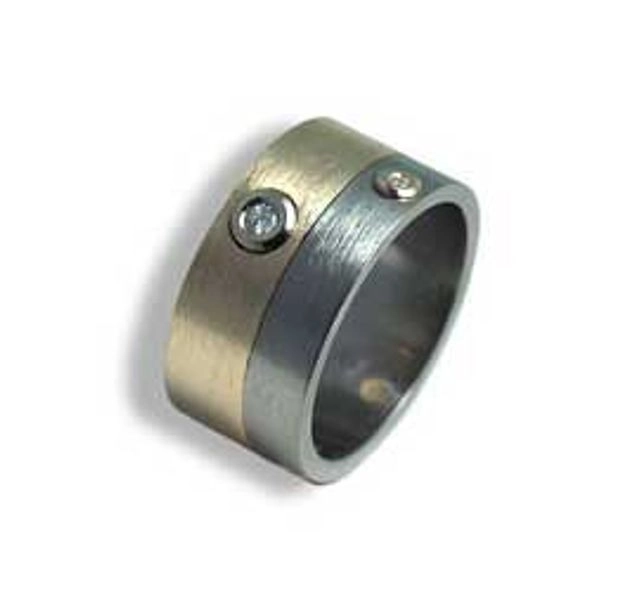 Пръстен от титан и злато с брилянти1