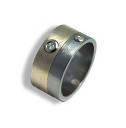 Пръстен от титан и злато с брилянти1