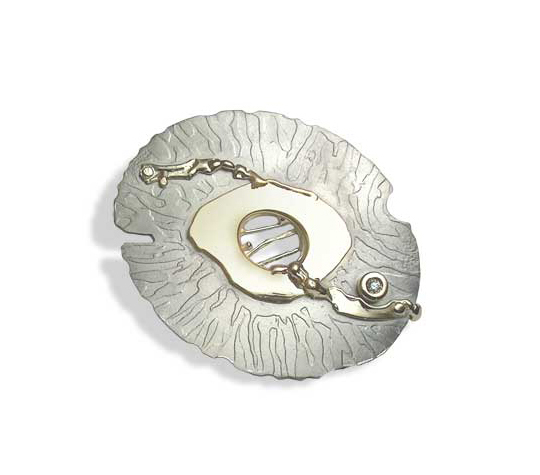 Брошка от титан и злато с брилянт