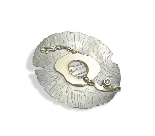 Брошка от титан и злато с брилянт