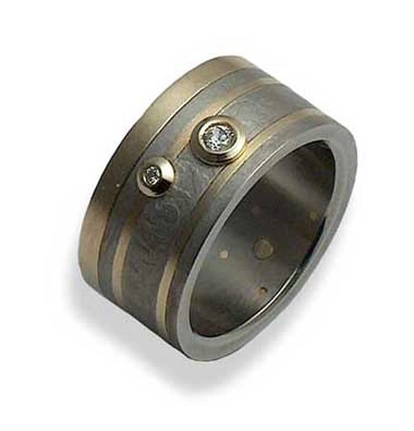 Пръстен от титан, злато (14k) и брилянти (2 бр.)