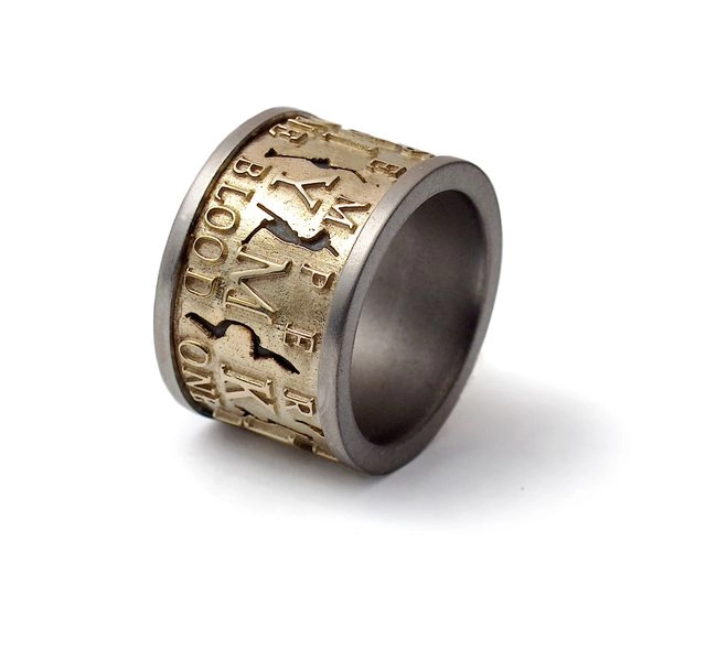 Пръстен от титан и злато (14k)