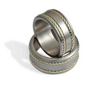 Брачни халки от титан и злато (14k)