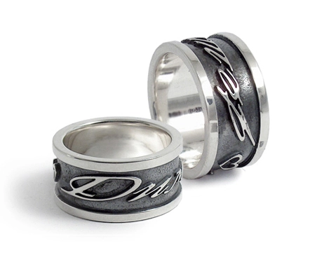 Сватбени халки от сребро с релефни надписи