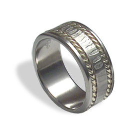 Ръчно изработени брачни халки от титан и злато (14k)